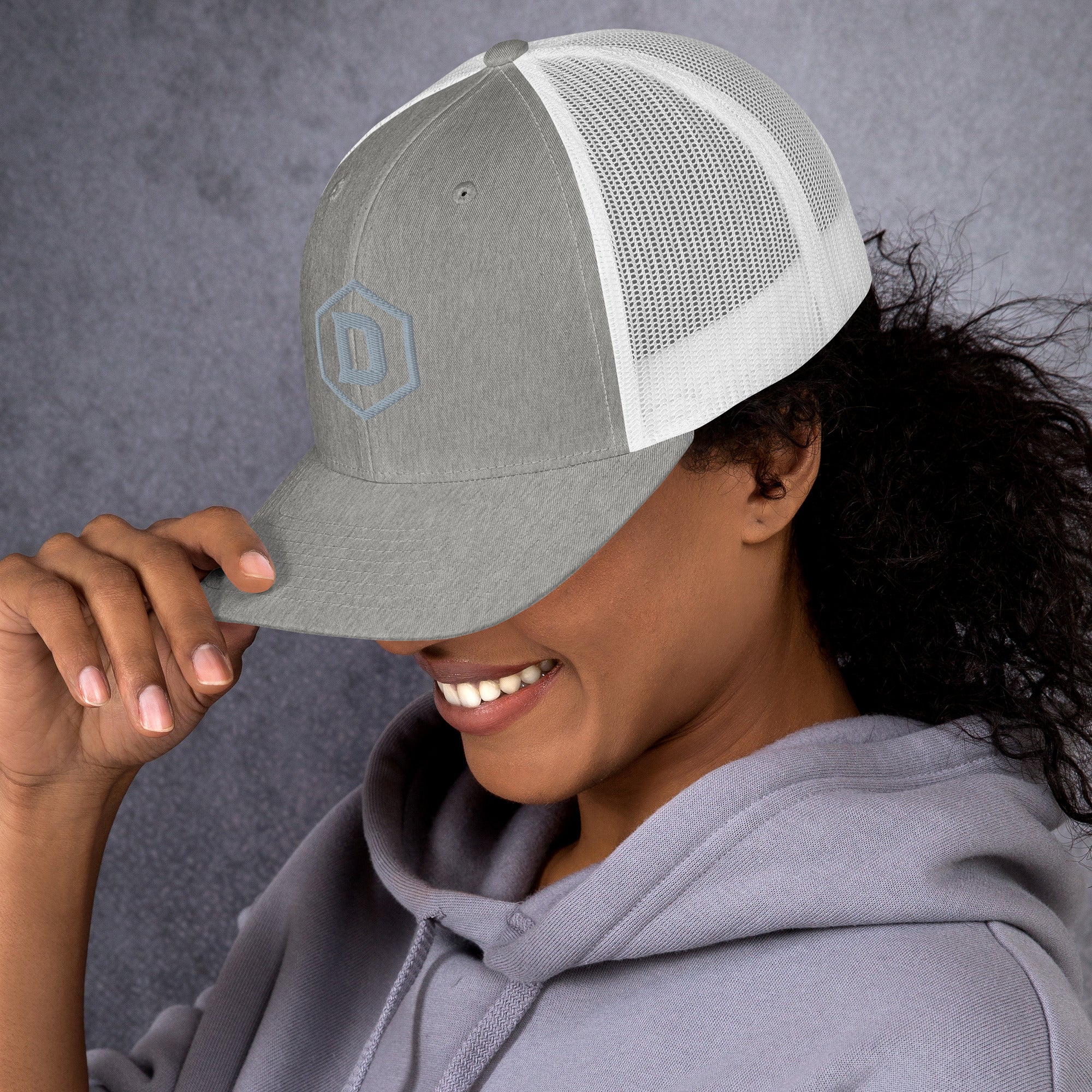 DROXXY Structured Trucker Čepice – Symbol D | | DROXXY